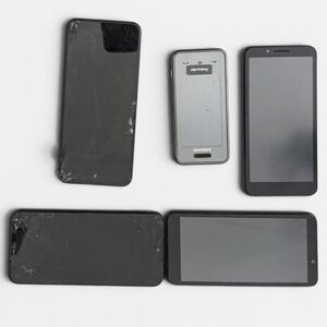 Android Lot of 5 FOR PARTS‎ ONLY
